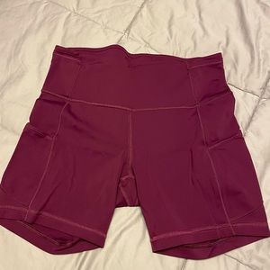 Lululemon size 8 color burgundy